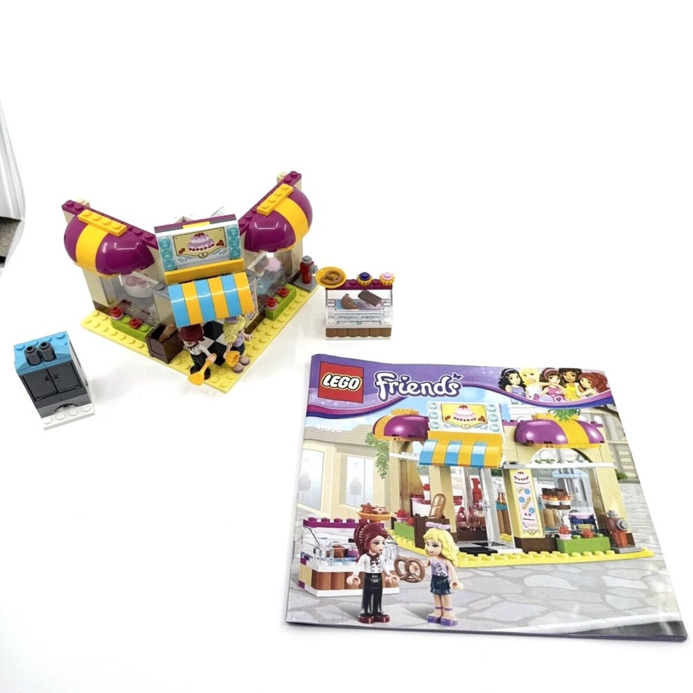 Lego Friends Downtown Bakery 41006 Pre-owned Complete with Instruction Manual